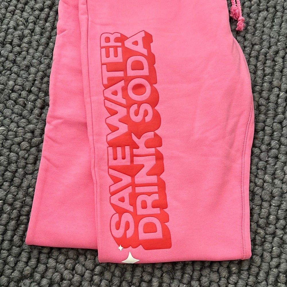 poppi Iconic Pink Sweatpants NWOT - Picture 2 of 5